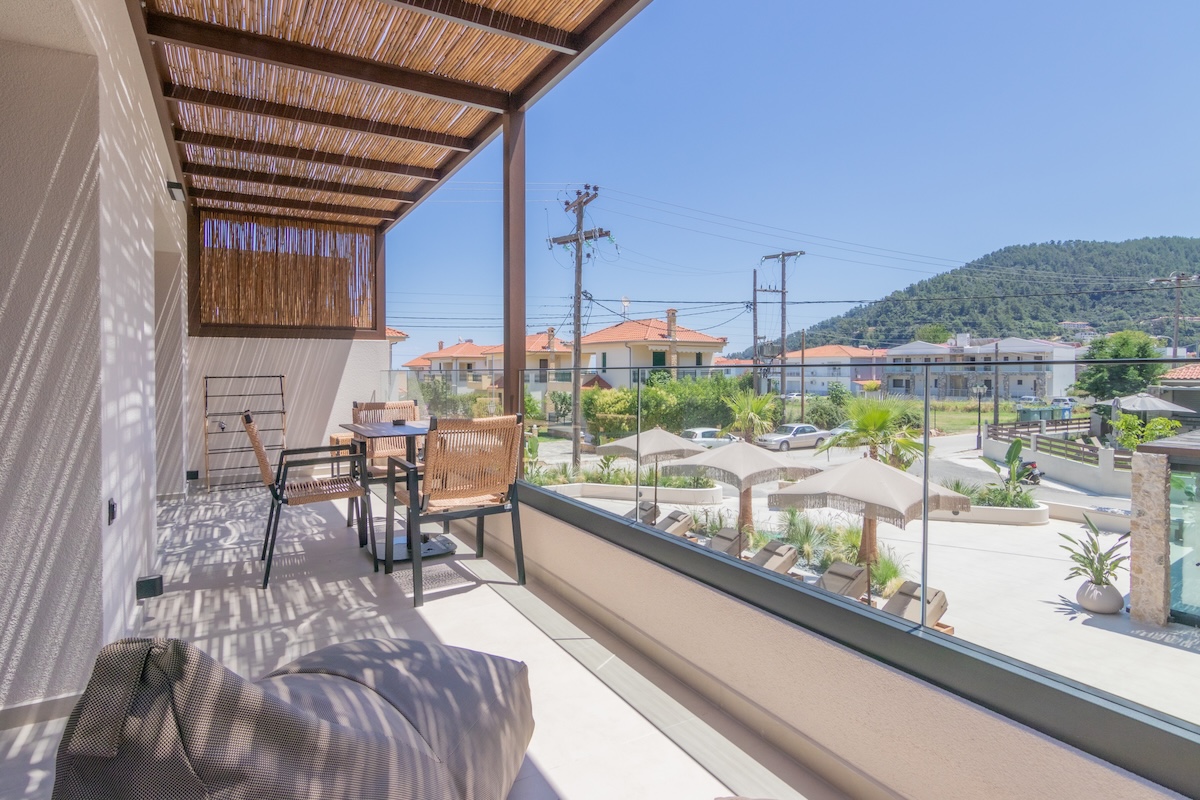 Tiara Holidays - Seabird Luxury Suites - Suite with one bedroom - balkon